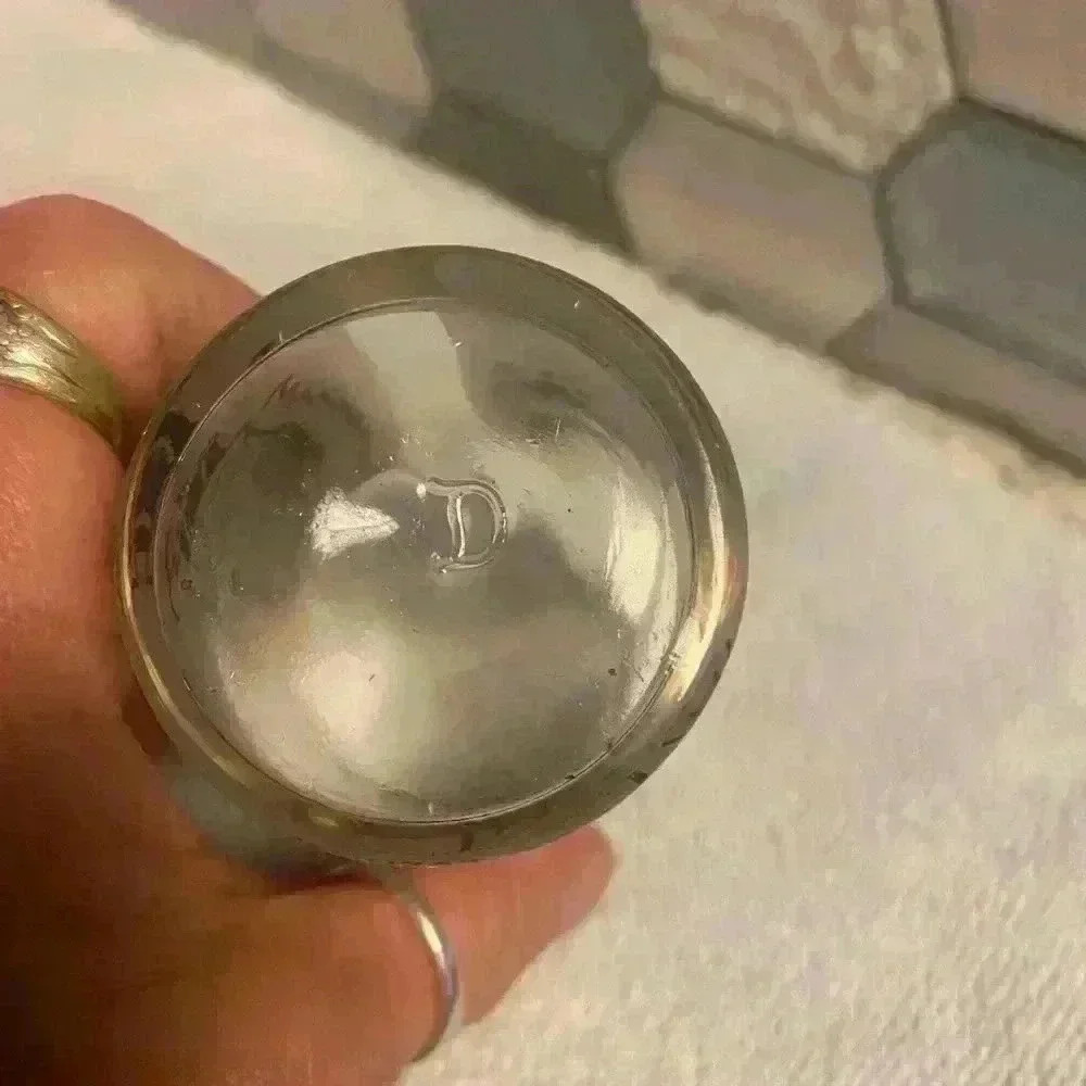 4 oz Indian novelty shot glass from Canada. Frosted glass with gold rim EUC - Picture 6 of 6